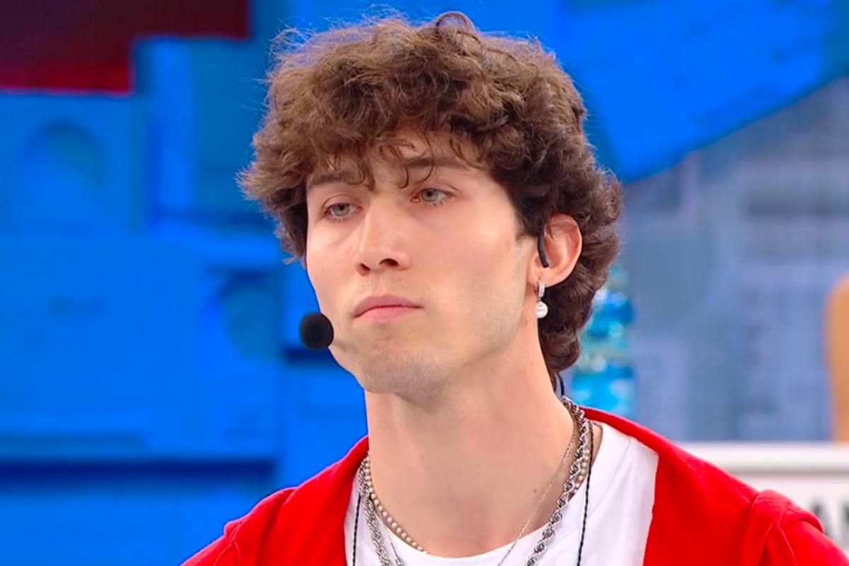 Diego Lazzari negli studi di Amici 24