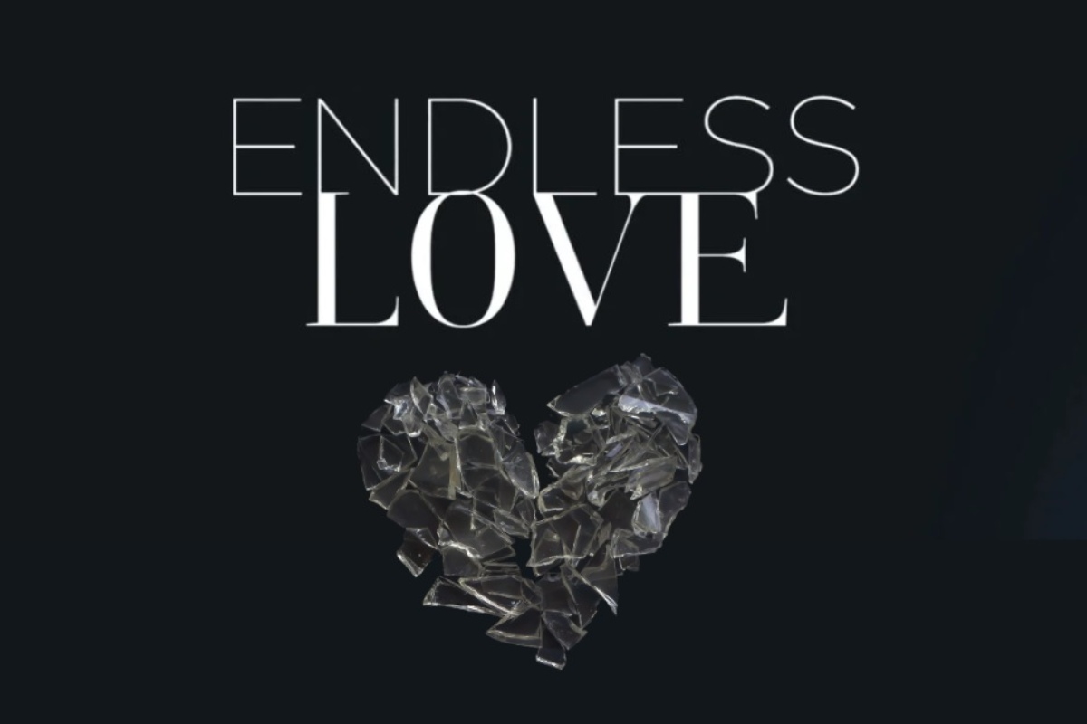 Scritta Endless Love cuore spezzato